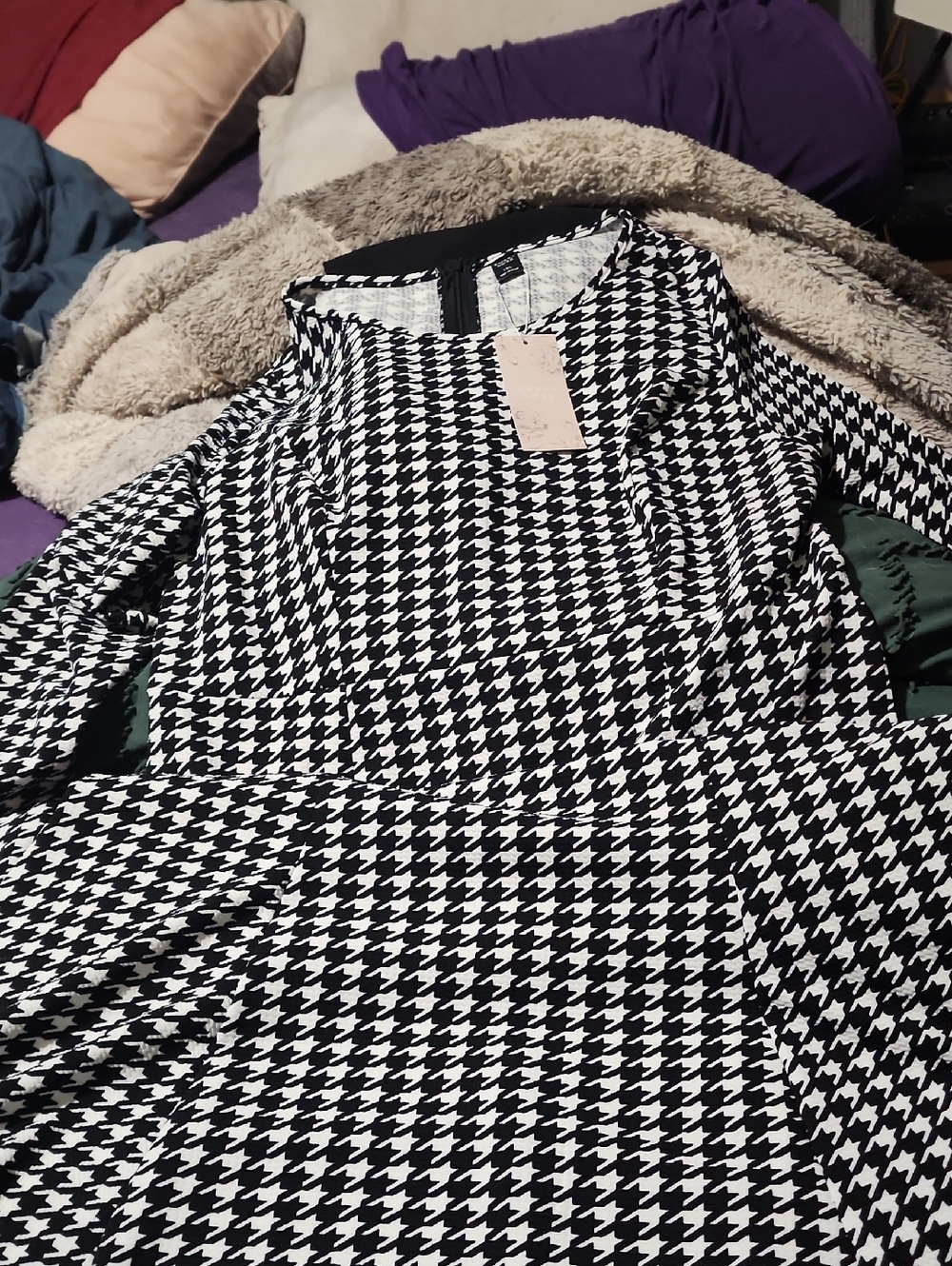 SHEIN Black & White Houndstooth Maxi Dress